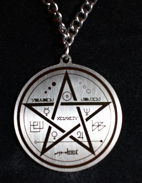 Exploring the Colquette Inheritance Amulet's Connection to the Spirit World